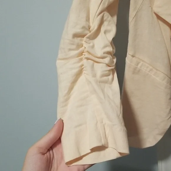 Venus Blazer - Picture 3 of 10